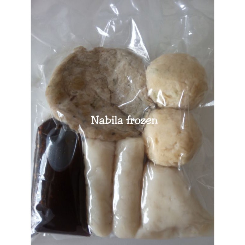 

Pempek Ikan plus Cuko