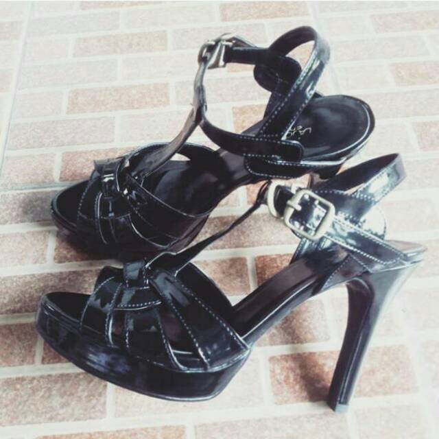 Sepatu High Heels Wanita/High Heels Wanita