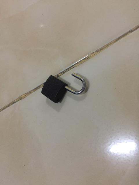 Gembok Besi Hitam Merk. Random Uk. 20mm-60mm Dari China Semua Ukuran Leher Pendek Murah