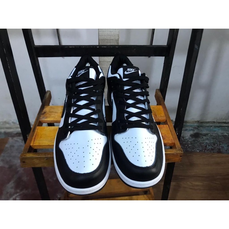 Nike Dunk Low Black White