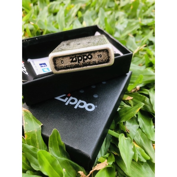 Zippp Motif Grafir Zippo Motif 5 slide Zippo Motif NAGA CENDRAWASIH Zippo Motif Premium