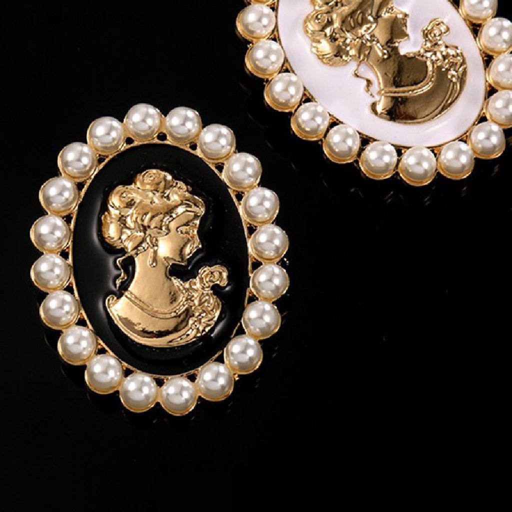 1 Pc Bros Pin Bahan Alloy Bentuk Kepala Aksen Mutiara Warna Emas Gaya Vintage