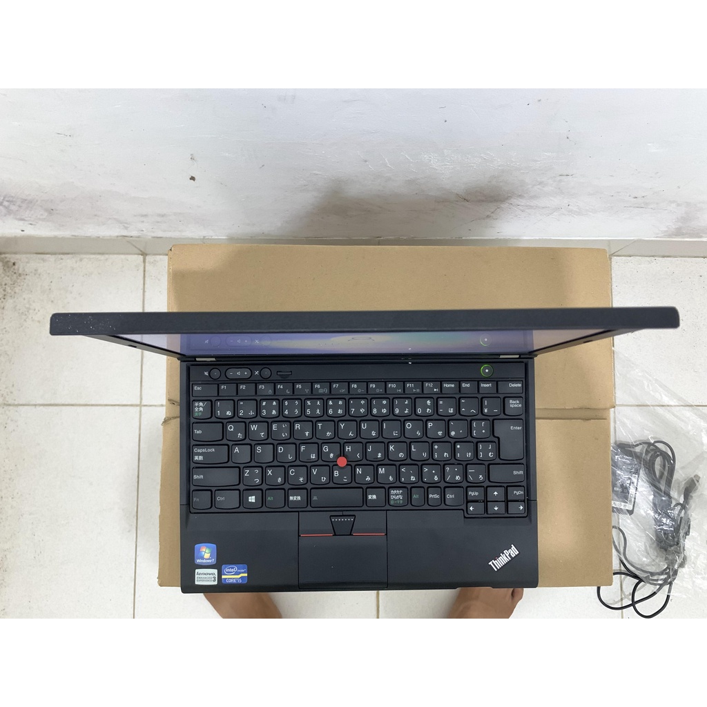Laptop-Murah-Lenovo Thinkpad-X230-Corei5Gen3-Ram4G-SSD128GB-Kamera-DVD-Design-Gaming-Win10-Siap Pakai