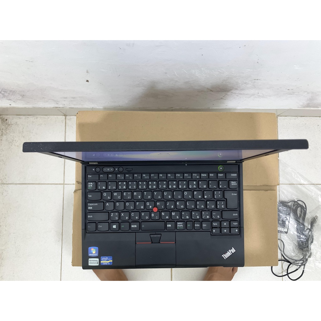 Laptop-Murah-Lenovo Thinkpad-X230-Corei5Gen3-Ram4G-SSD128GB-Kamera-DVD-Design-Gaming-Win10-Siap Pakai