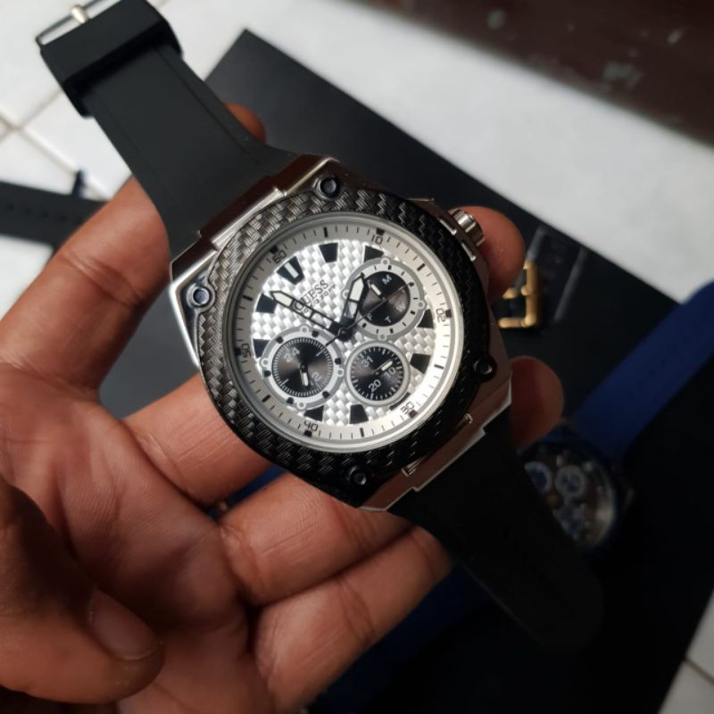 Jam tangan pria Guess W1049G3 Original