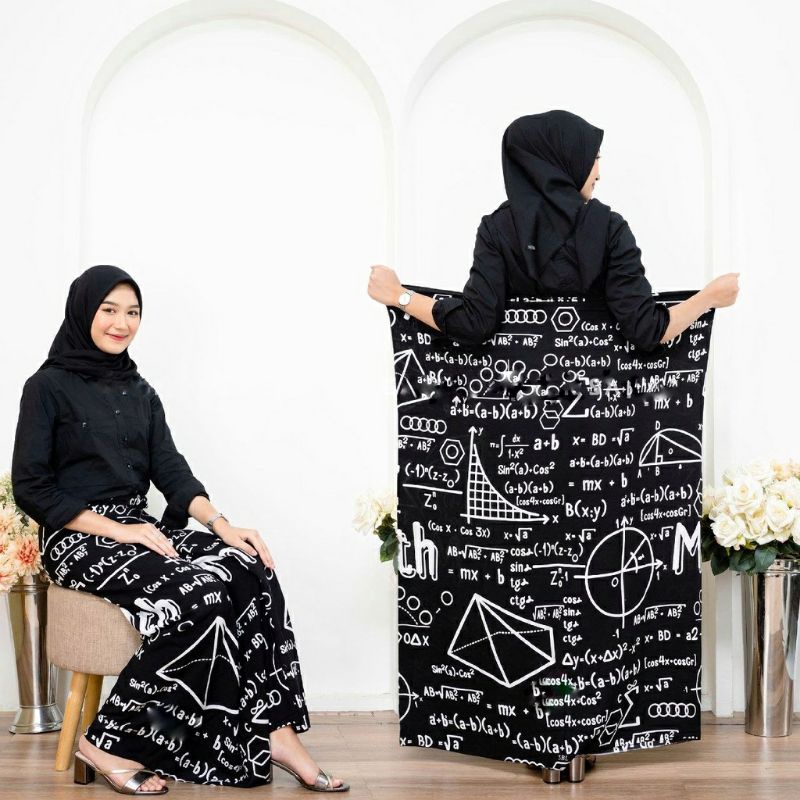 Sarung batik hitam putih monokrom / Sarung wanita gloyor remaja santri santriwati putri / sarung mba