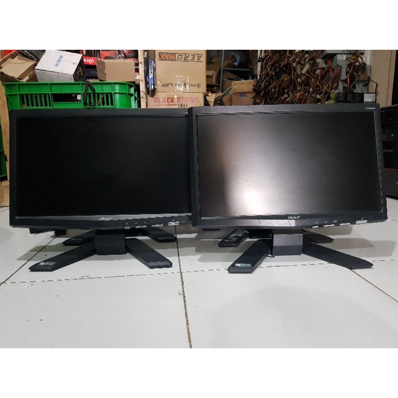 MONITOR PC 16&quot; WIDESCREEN NORMAL SIAP PAKAI