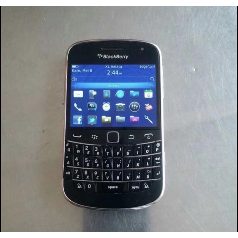 Blackberry Dakota 9900