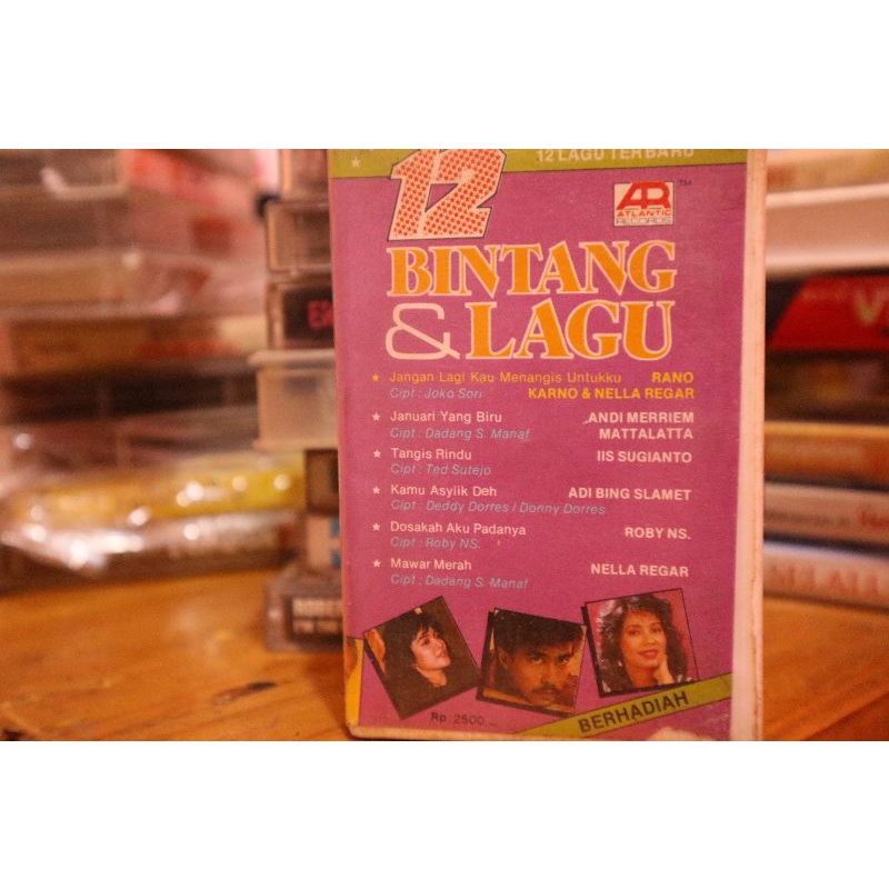 kaset 12 bintang dan  lagu
