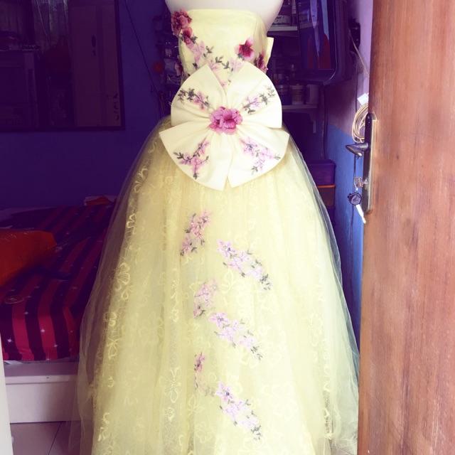 Gaun pesta pernikahan