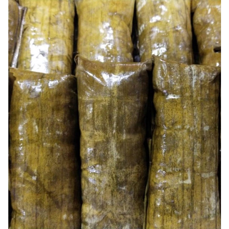 

lontong isi ayam telor asin home made / by PO (1 pack isi 3 pcs)