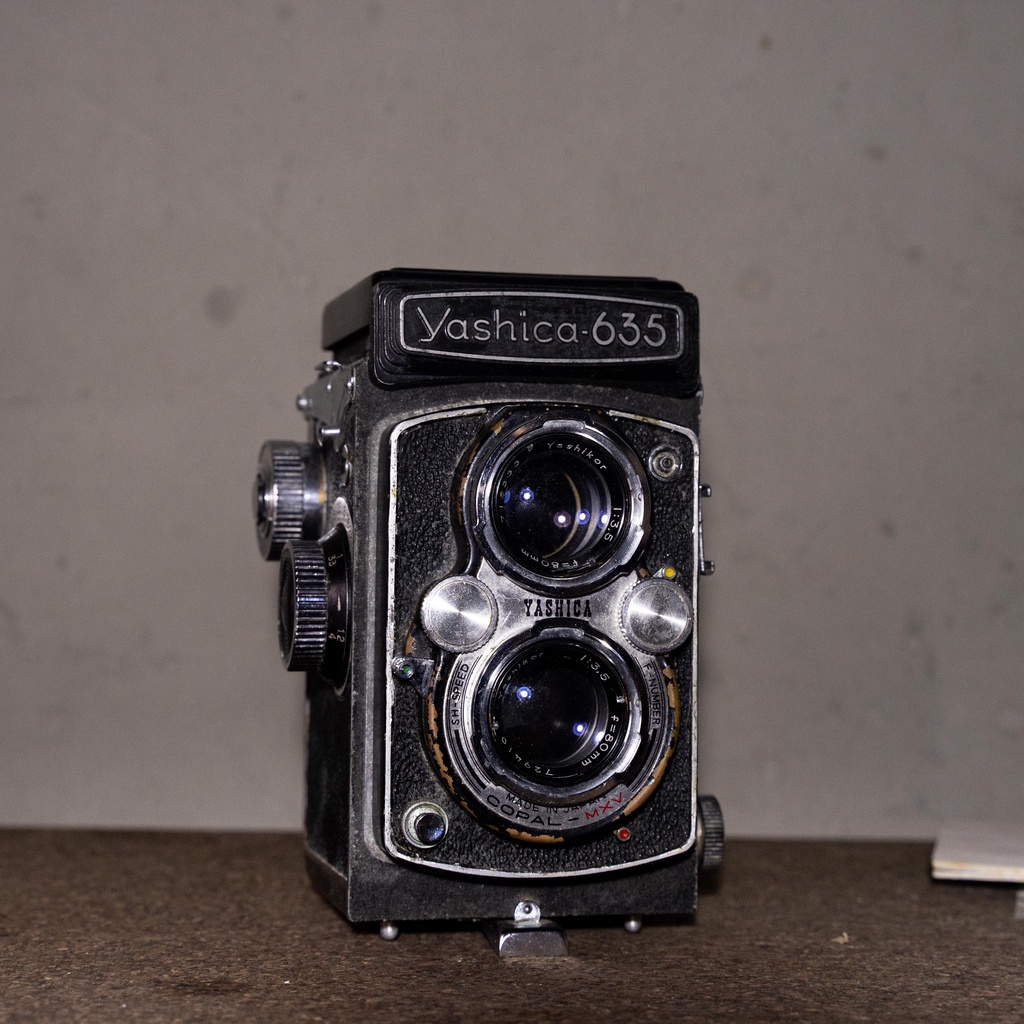 YASHICA 635 MEDIUM FORMAT TLR LIKE NEW  KAMERA FILM KAMERA ANALOG