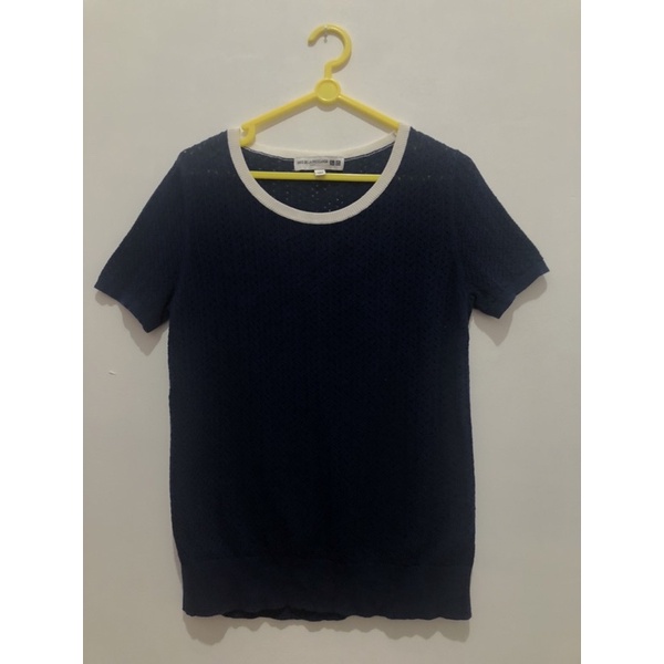 Preloved Kaos Wanita Uniqlo