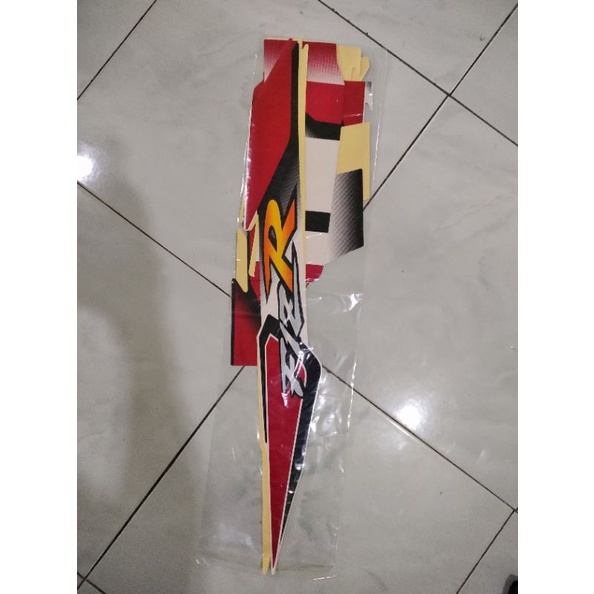 STRIPING YAMAHA FIZ R 2001-2002 MERAH PUTIH