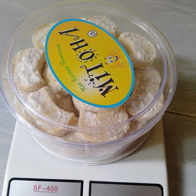 

Kue putri salju