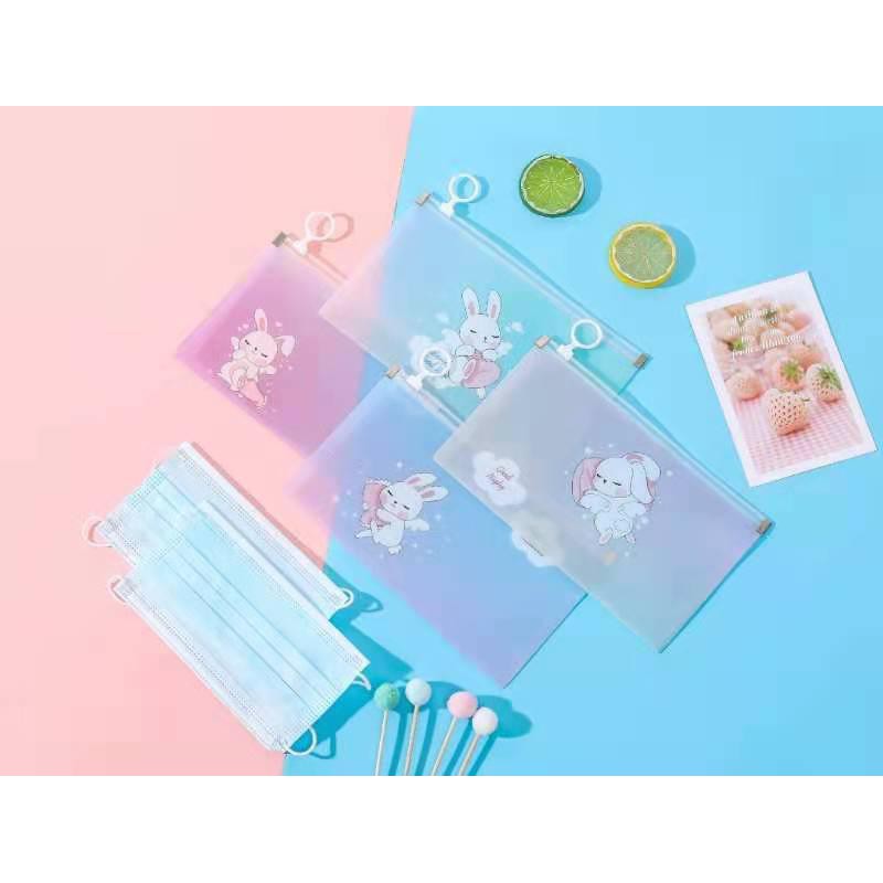 Pouch Mika Serbaguna / Pouch Cosmetik/ Pouch Masker / Organizer Pouch/Tempat Penyimpanan Masker