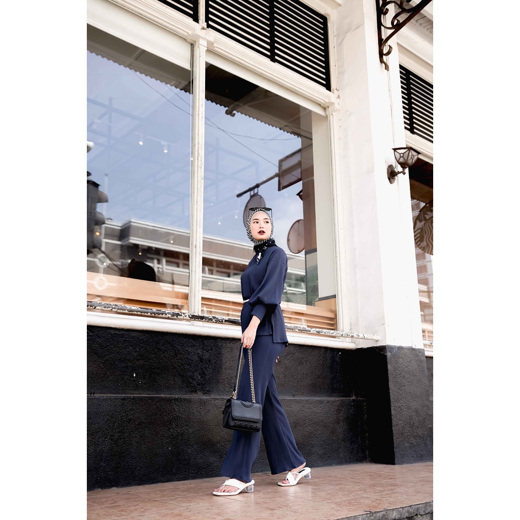 Alunicorn - Zaara Pleats -  Blouse Wanita - Pants Wanita-Oneset Denim