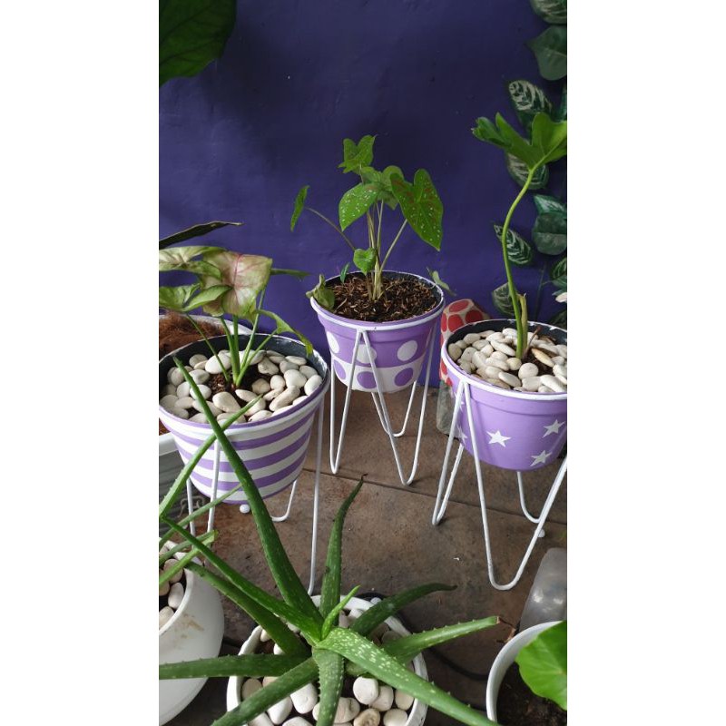 standing pot bunga besi,standing pot bunga,standing pot,standing pot murah