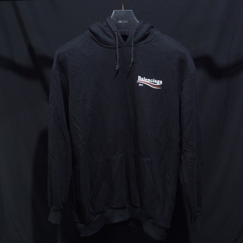 Jaket sweatshirt hoodie balenciaga bukan original bekas
