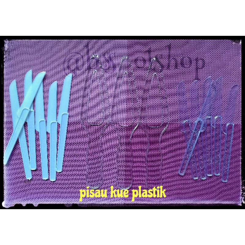 pisau kue plastik kecil