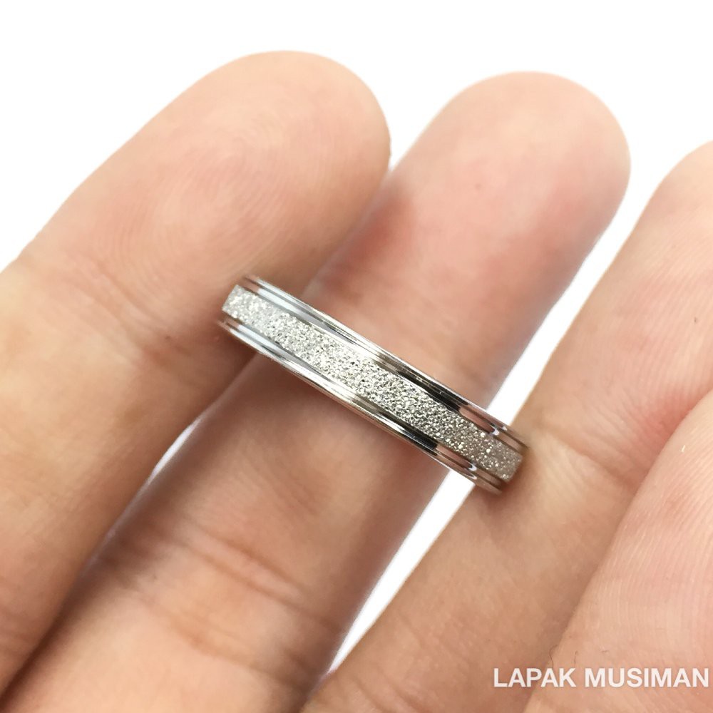 [Bayar di Tempat] CINCIN COUPLE SILVER TITANIUM ANTI KARAT SEUMUR HIDUP