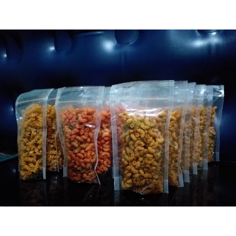 

MAKARONI BANTET BUMBU DAUN JERUK PEDAS MANIS BALADO 100gr