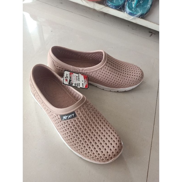 Sepatu karet new era