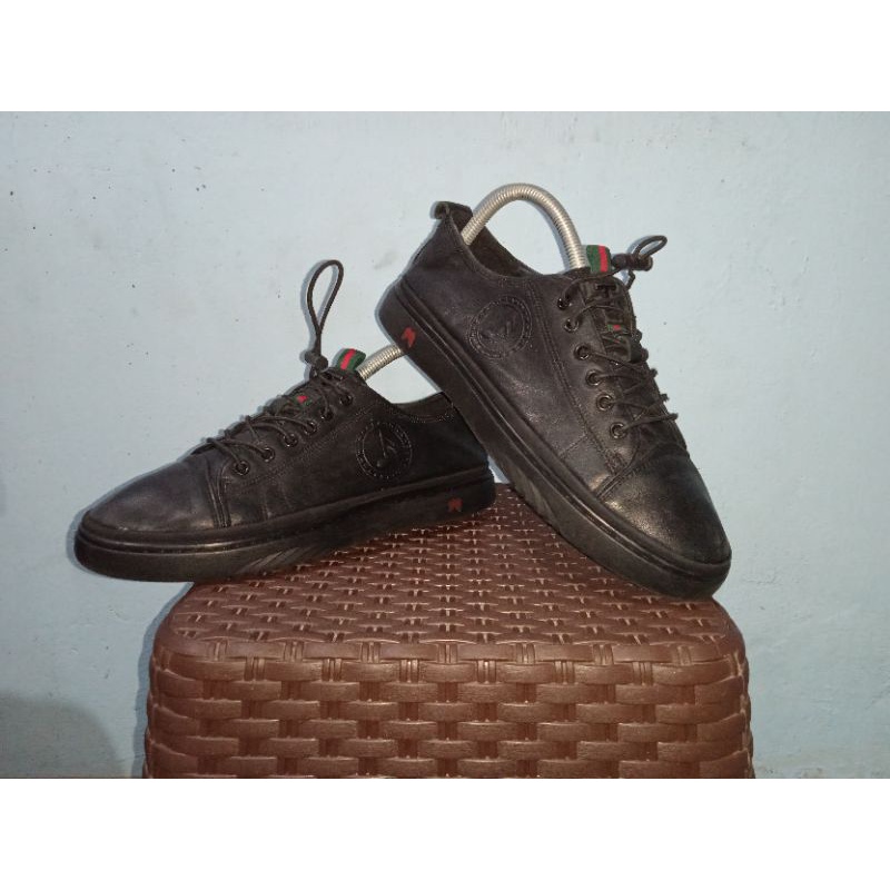 sepatu Kulit Merk Aokang