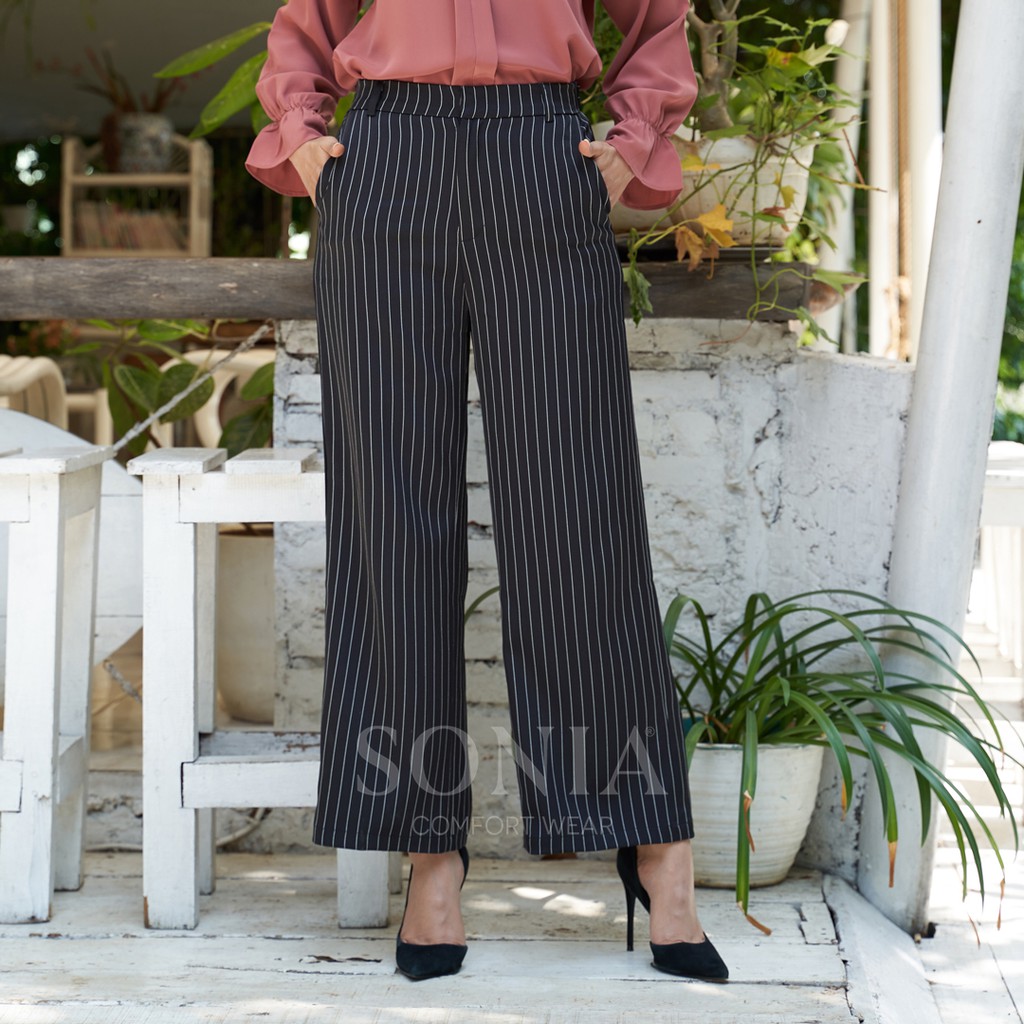 

Sonia - Tisha Kulot / Pinstripe Office kulot / Celana Kulot Salur By SONIA C1676