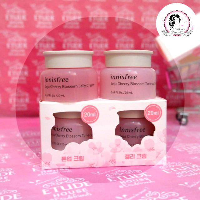 Innisfree Jeju cherry blossom kit pack 20ml + 20ml