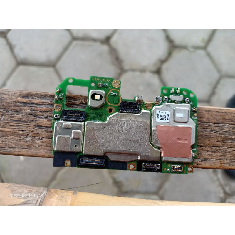 mesin oppo A1k,posisi mati total,masih segel kaleng kayak difoto