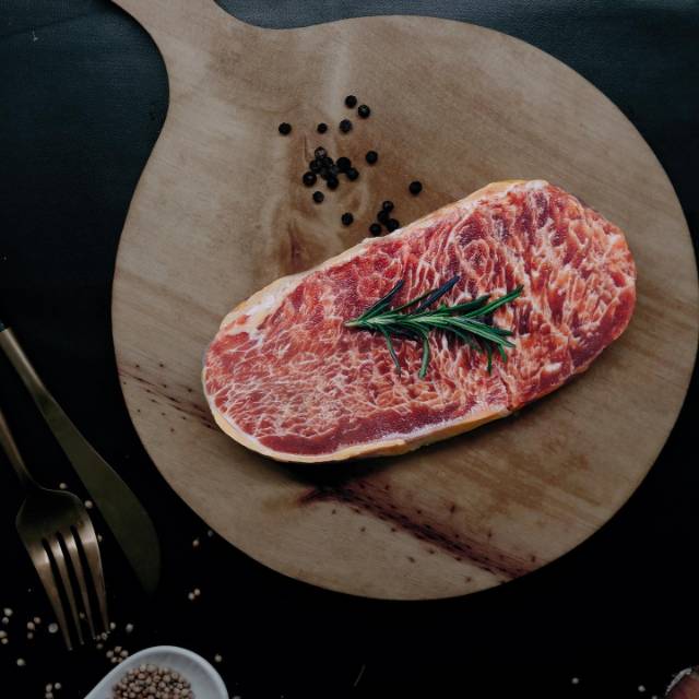 

Wagyu Meltique Sirloin Premium 200gr