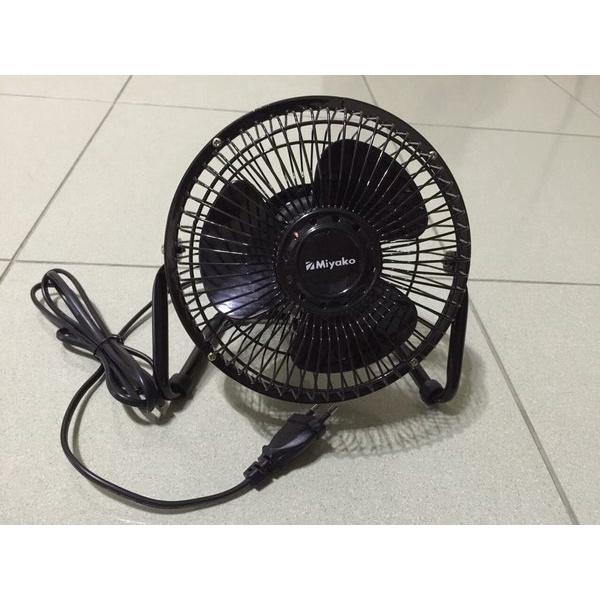 Kipas Angin Meja Miyako Desk Fan 6 inch – KAD06