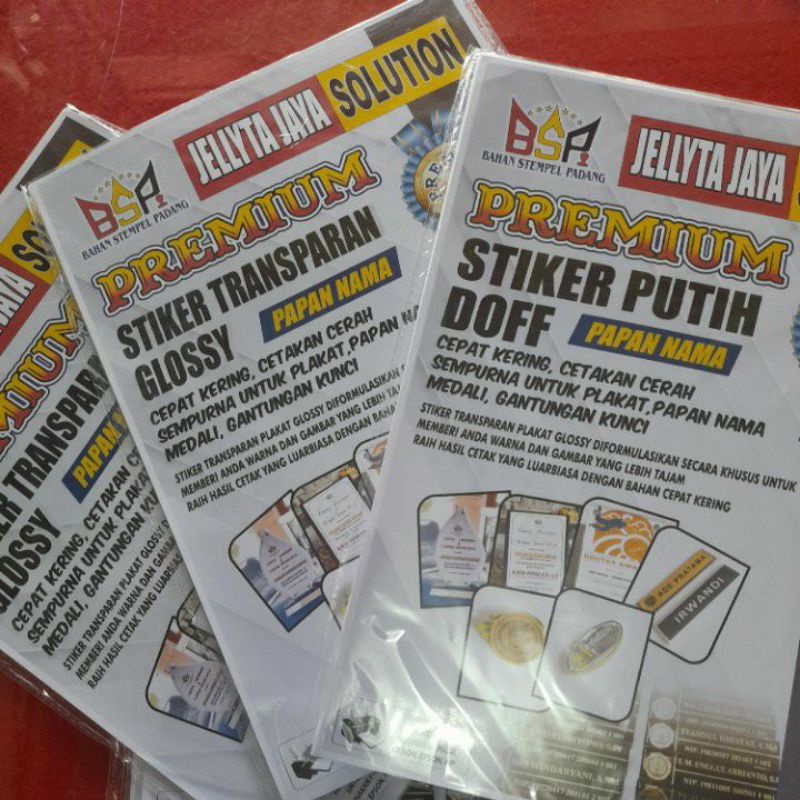 

STIKER PAPAN NAMA TRANPARAN - PUTIH UNTUK PLAKAT MEDALI DLL