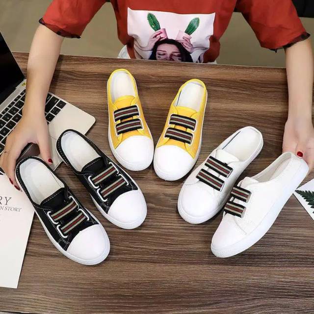 Slip ON WANITA SANTAI WEBING S11