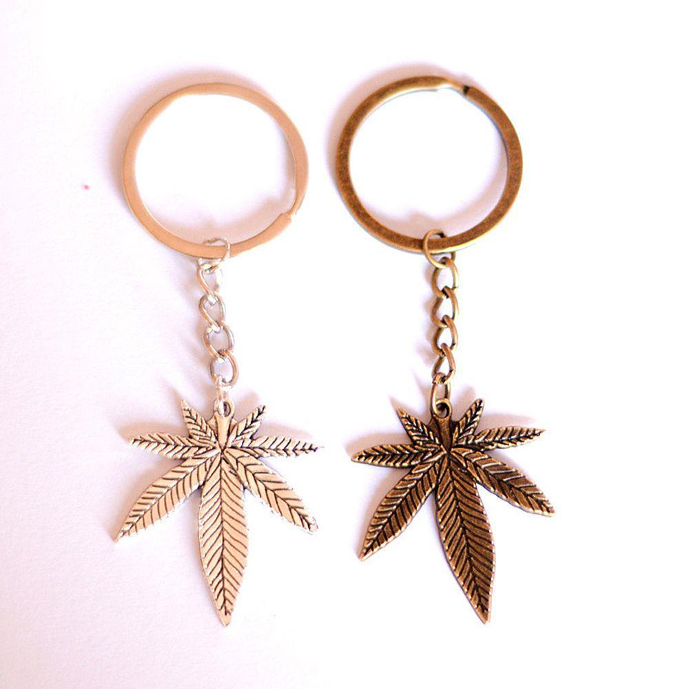 NEEDWAY Daun Maple Gantungan Kunci Fashion Vintage Liontin Ornamen Perhiasan Hadiah Handmade Craft Metal Key Chain