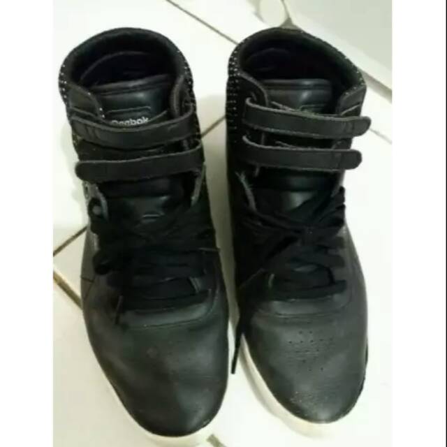 Sepatu Reebok Dance Zumba Sekolah Shoes size 39 Preloved Second