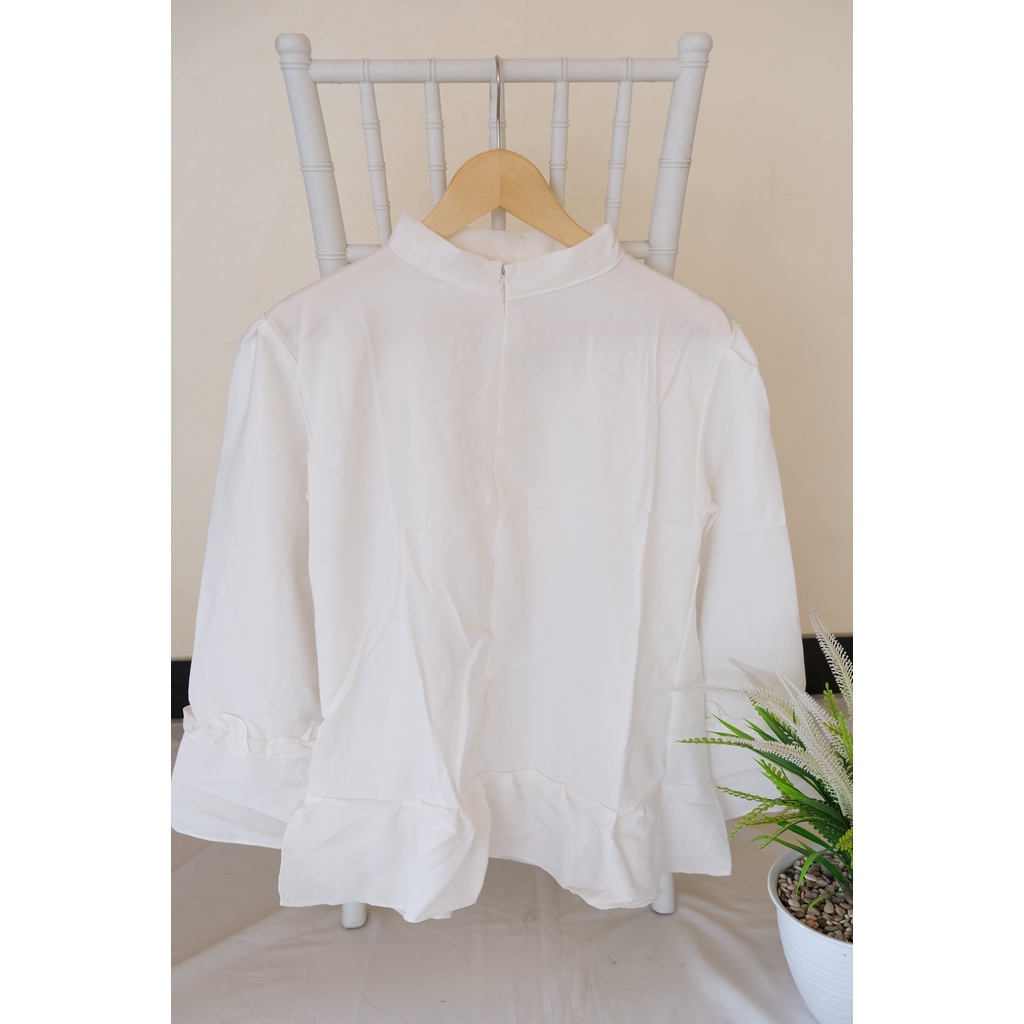 KATLINA BASIC TOP BLOUSE WANITA-PUTIH
