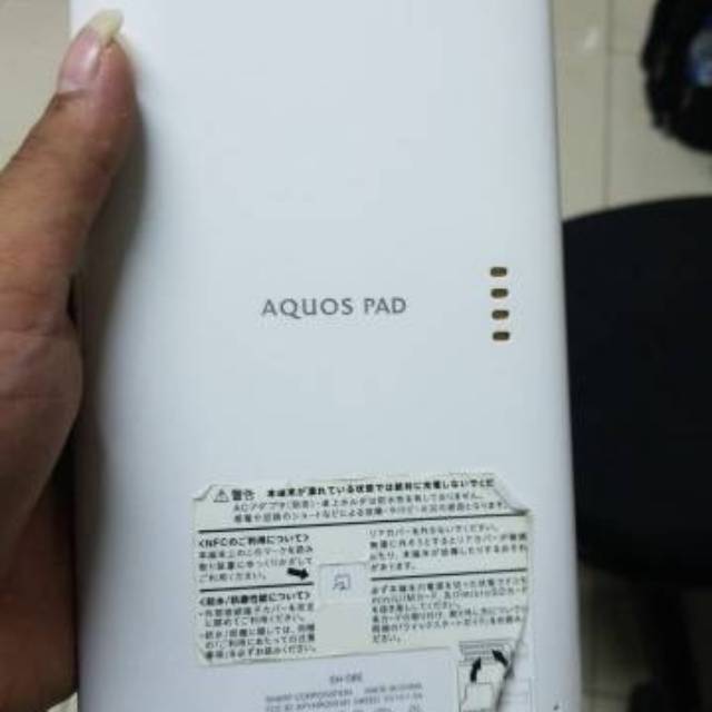 Sharp Aquos Pad SH 08E (minus tutup port)