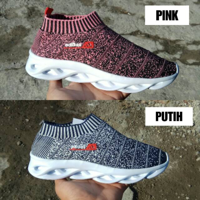 Sepatu Wanita Adidas Slip On Flyknit Tanpa Tali