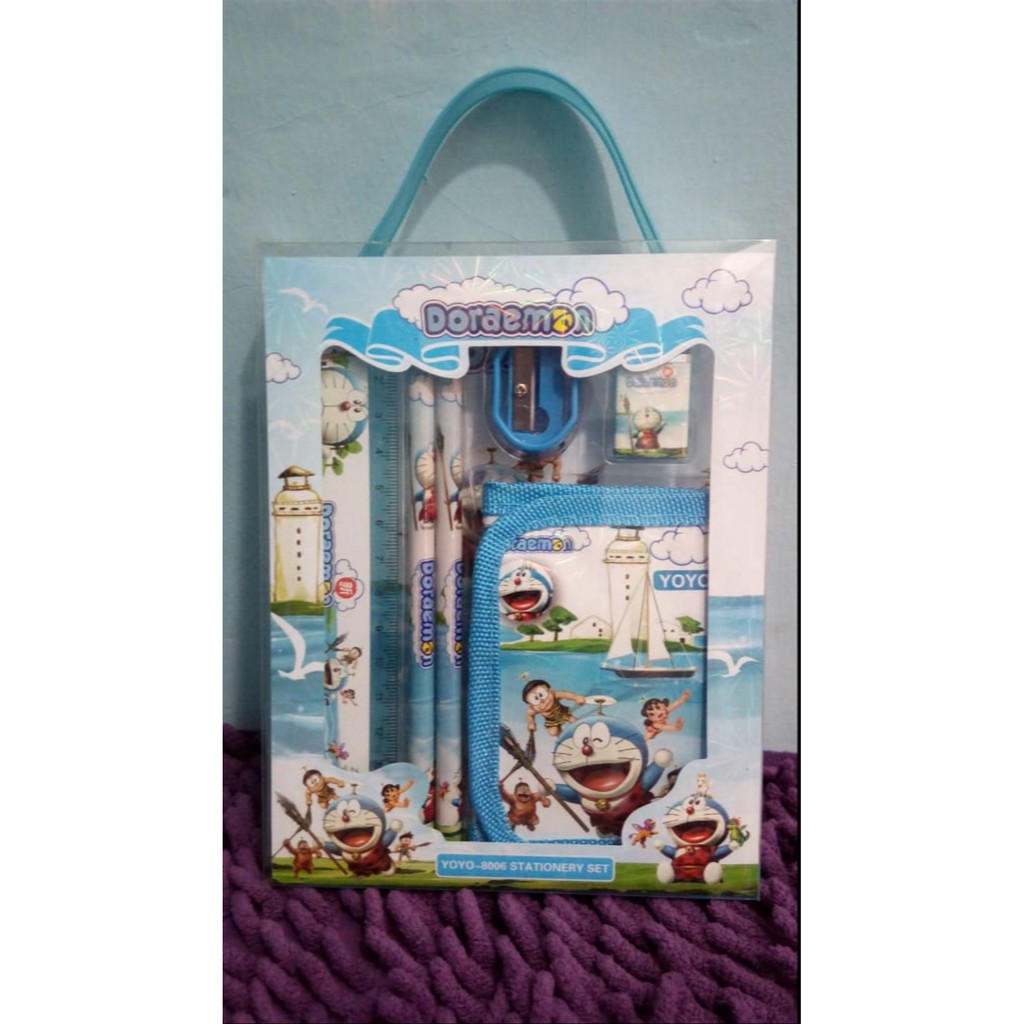 

ALAT TULIS ANAK SEKOLAH/SOUVENIR/MOTIF KARAKTER STATIONERY SET OKE