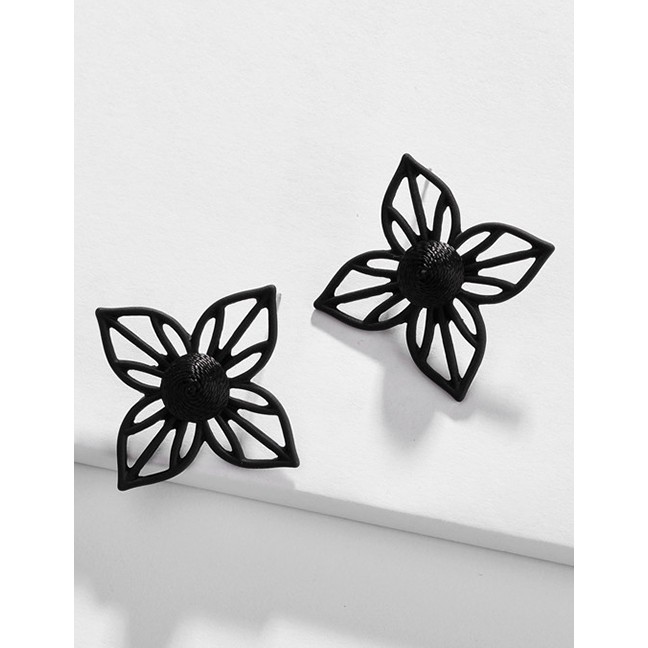 LRC Anting Tusuk Fashion Alloy Hollow Flower Color Tangled Woven Spray Ear Studs F7422X