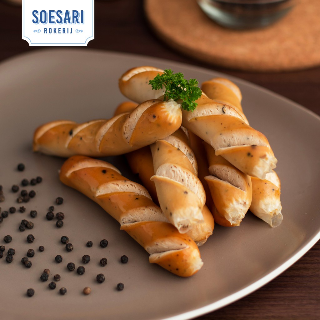 

Soesari Rokerij Zwarte-Peper Kipworst (Sosis Ayam Lada Hitam) 450 g