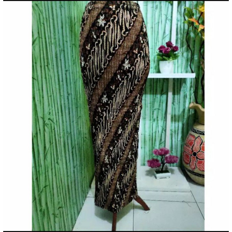 WM>KEBAYA SLENDANG MAYANG / BLOUS AMALIA / KEBAYA MODERN / KEBAYA KONDANGAN/ KEBAYA WISUDA9-R.P.Lereng 3 bunga