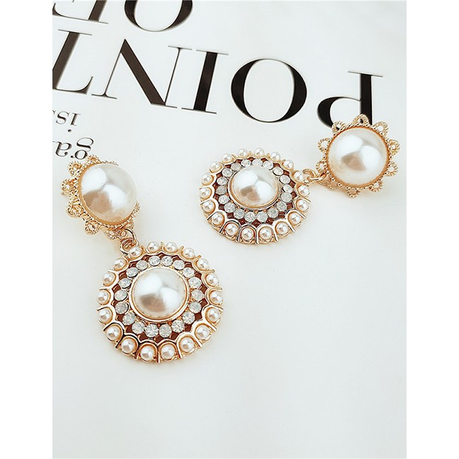 LRC Anting Tusuk Fashion Gold Pearl Earrings F49289