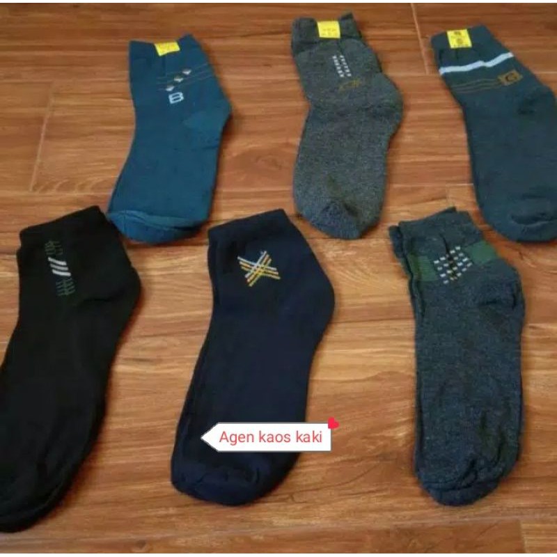 kaos kaki kerja kantoran pria dan wanita dewasa