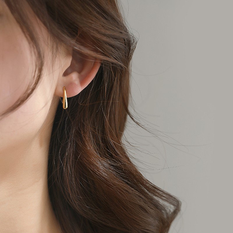 Anting Klip Tulang Telinga Hypoallergenic Desain Tetesan Air Gaya Korea Untuk Wanita