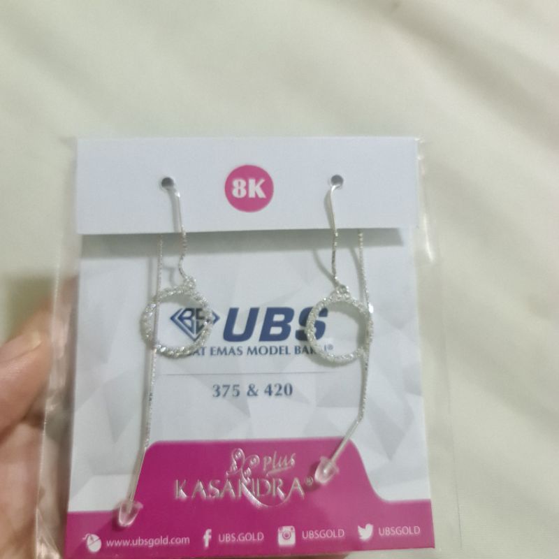 Anting panjang bulat love lubang mata kuning dan putih UBS kadar 375 8K