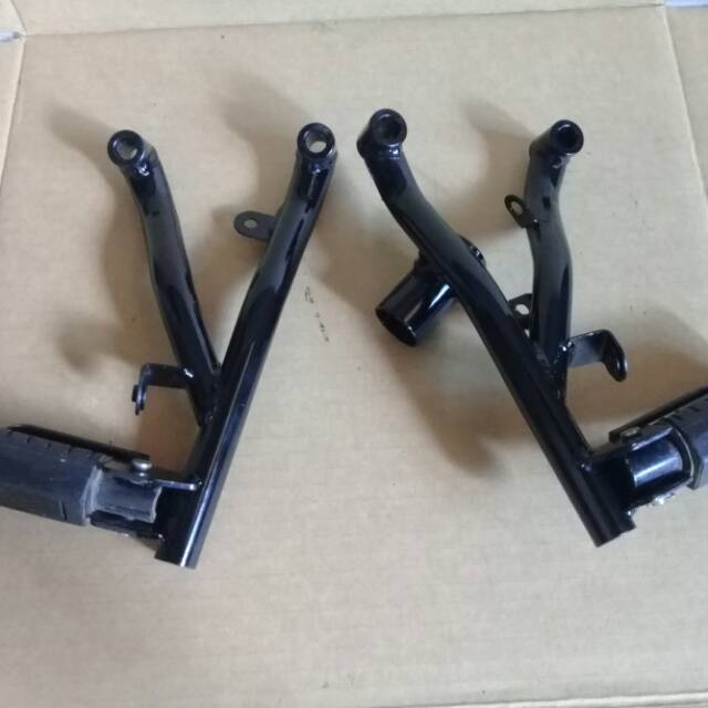 BUSTEP BELAKANG FOOT STEP VARIO OLD VARIO KARBU 110 SECOND