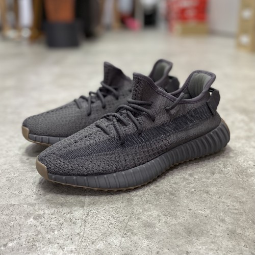 Adidas Yeezy Boost 350 V2 Cinder Black 100% Original BNIB - 8.5